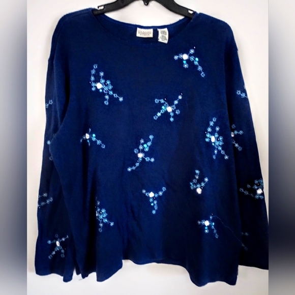 DARK BLUE TOP, YELLOW/ BLUE FLORAL EMBROIDERY, SIZE 20-22W BY CLASSIC ELEMEMENT - Picture 1 of 1